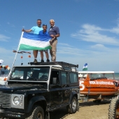 S et P Persyn, JF Tardiveau et leur drapeau