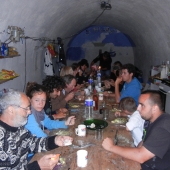 repas-dans-poudriere-chantier-2012 repas-dans-poudriere-chantier-2012
