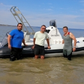 Christophe Bois,Thierry Leteissier et Guillaume Fleury, qui sont allés livrer l'eau manquante mardi Christophe Bois,Thierry Leteissier et Guillaume Fleury, qui sont allés livrer l'eau manquante mardi