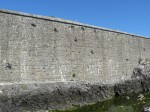 Tirs d'obus sur le rempart bastionné